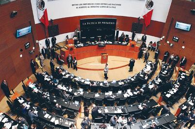 Empujan en Senado iniciativa de EPN