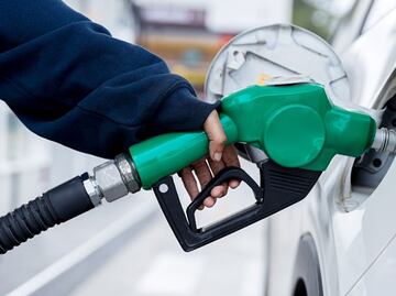 Qué le pasa a tu auto si le pones gasolina premium y luego magna