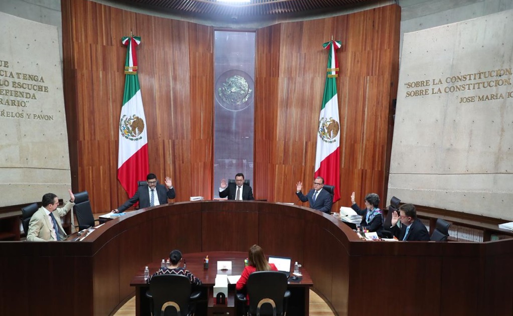 TEPJF multa al PRI con 126 mil pesos por discriminar a Miguel Barbosa en spot 