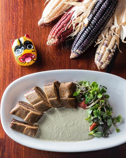 Prepara tamales veganos hechos con asiento vegetal