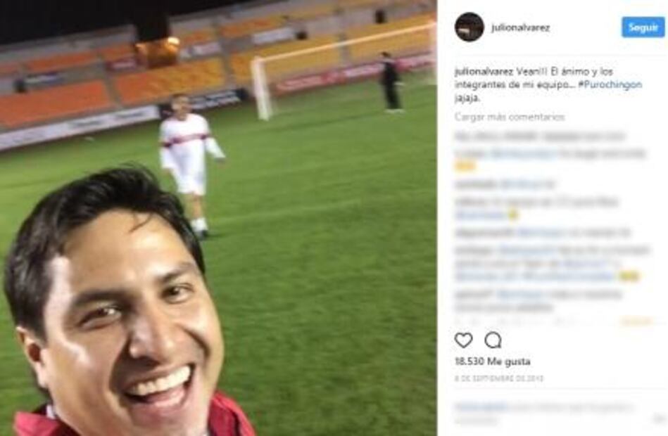 Julión Álvarez y su pasión por el futbol