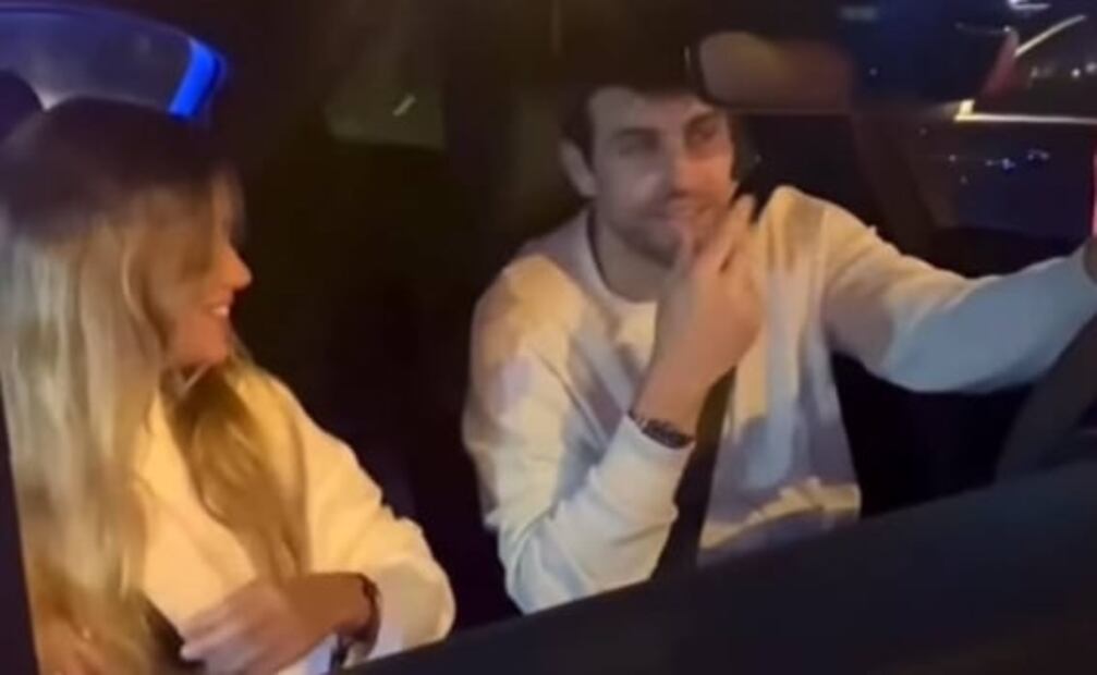 Piqué y Clara Chía reaparecen juntos y enamorados 