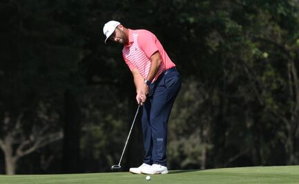 Jon Rahm emboca hoyo en uno y rompe el récord de campo en México
