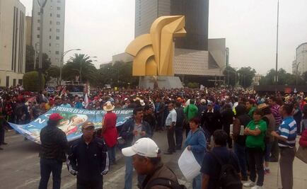 CNTE se concentra en Reforma; marcharán a Los Pinos