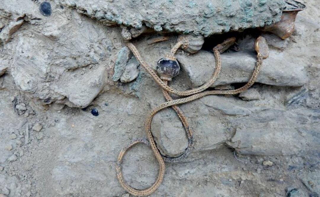 Entre los objetos hallados se encuentra este collar de oro en perfecto estado de conservación. (FOTOS: Departamento de Clásicos / Universidad de Cincinnati)