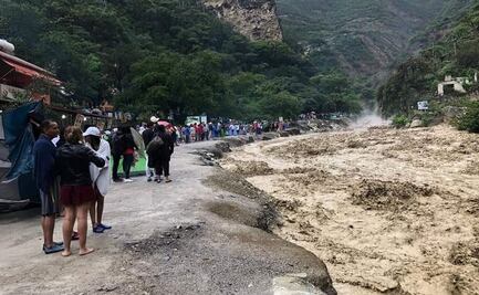 Lluvias y desbordamiento de río provocan afectaciones en grutas de Tolantongo en Hidalgo