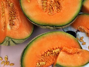La fruta que te mantiene hidratado y está repleta de colágeno