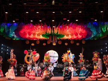 Entrega de preseas y la fiesta de la Guelaguetza, en el arranque del 52 Festival Internacional Cervantino