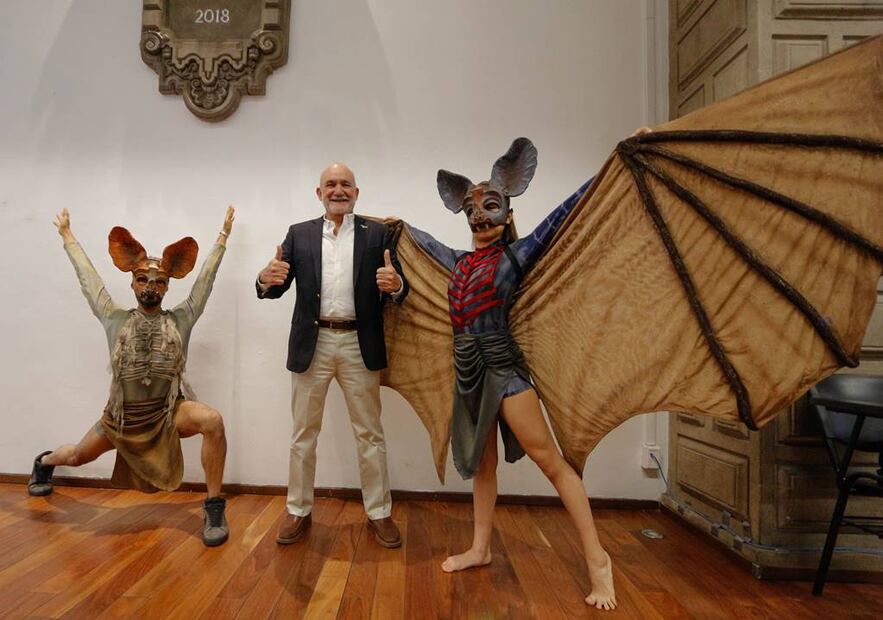 El Dr. Rodrigo Antonio Medellín Legorreta, director y fundador de la Red Latinoamericana para la Conservación de los Murciélagos. Es conocido como el "Batman mexicano".
Foto: Gobierno de la Ciudad de México