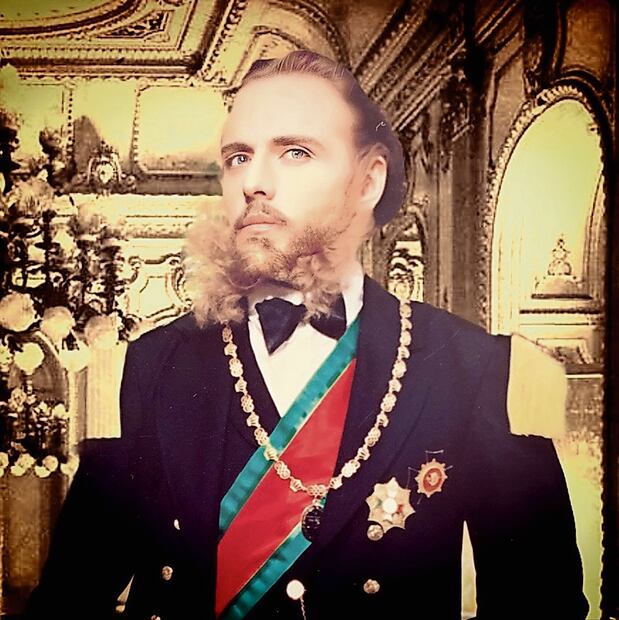 Dio vida a Maximiliano de Habsburgo
en El vuelo del águila, retratando
al emperador. Foto: Mario Iván Martínez