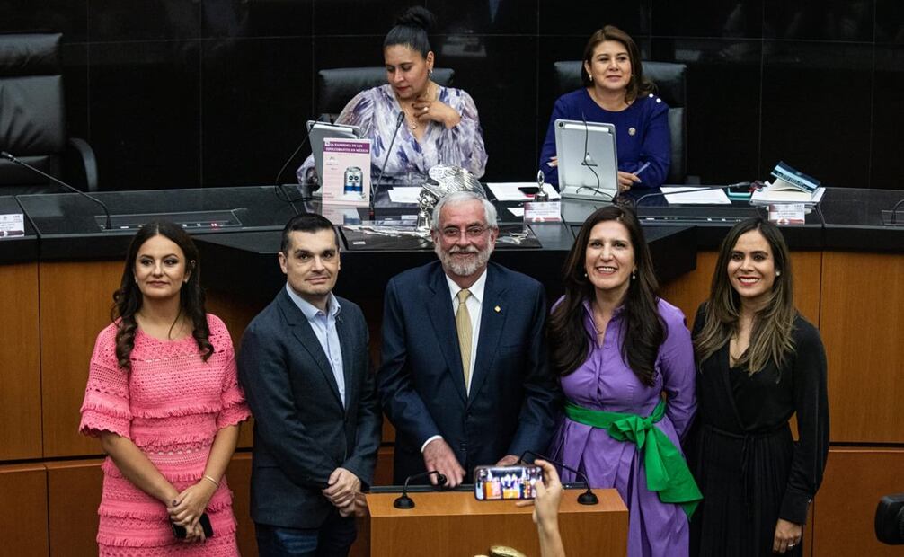 Dr. Enrique Luis Graue Wiechers en ceremonia solemne en el Senado de la República en la que se le otorgó un reconocimiento por su destacada trayectoria como Rector de la Universidad Nacional Autónoma de México. Foto: Gabriel Pano/ El UNIVERSAL