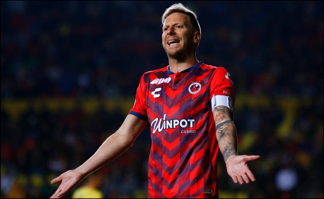 Los Tiburones Rojos siguen en la lucha por no perder la categoría | Imago7