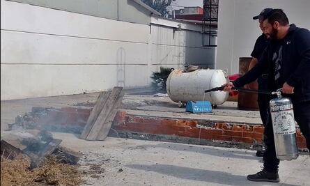 FOTOS: Desde pasear perros hasta talleres de lectura, nuevas modalidades para pagar sanciones por faltas cívicas