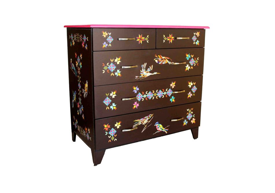 Mueble de Arméntica, pintado a mano. (Foto: Cortesía Arméntica)