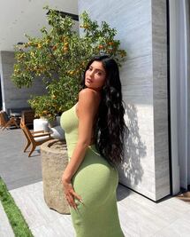 El look con el que Kylie Jenner presumió su pancita de embarazada