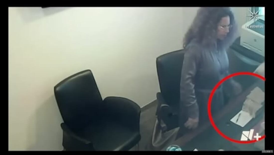 VIDEO Exhiben a funcionarios de Layda Sansores y senadora de Morena recibiendo fajos de billetes
