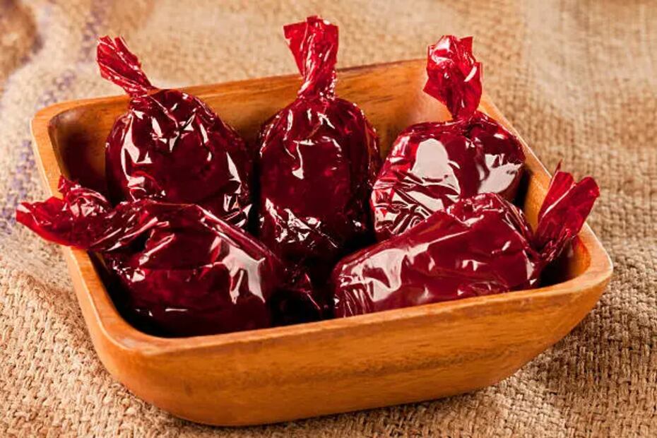 Las glorias son un postre suave y envuelto en papel celofán rojo. Foto: Unsplash