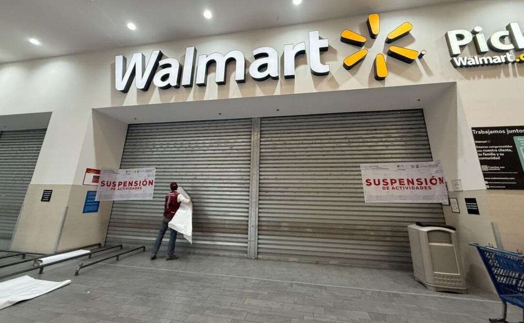 Colocan sellos de suspensión a supermercado de Plaza Portal San Ángel que tuvo corto circuito (29/05/2025). Foto: Especial