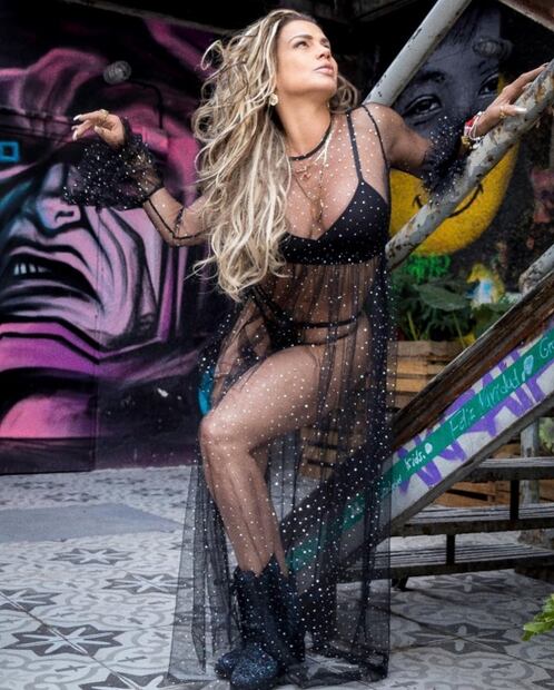 Niurka Marcos Impacta en Instagram con vestido transparente 