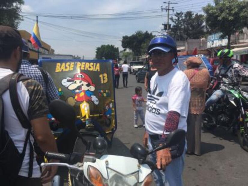 Mikel Arriola promete regular mototaxis