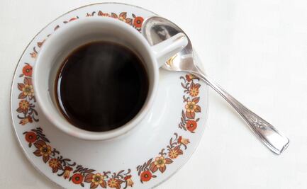 Tomar café durante el embarazo, relacionado con aborto involuntario