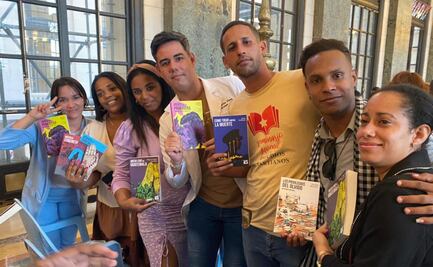 Cubanos agradecen a Sheinbaum entrega de libros del programa "25 para el 25"; destacan "pensamiento crítico"