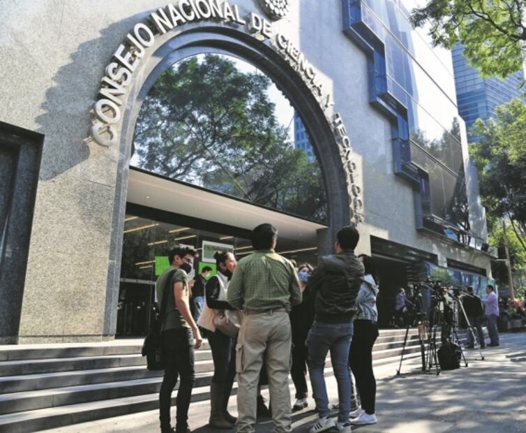 SNI, Ley de Ciencia y el CIDE, retos de la política científica