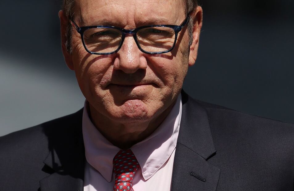 Kevin Spacey afuera del Tribunal de la Corona de Southwark en Londres, Gran Bretaña, 26 de julio de 2023. Foto:  EFE/EPA/ANDY RAIN, Archivo EL UNIVERSAL.