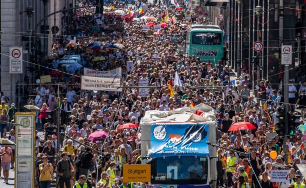 Epidemiólogos del mundo analizan cómo se desarrollará la pandemia en el 2021 y más allá