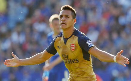 Alexis Sánches guía al Arsenal a la victoria sobre el Leicester