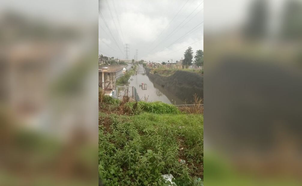 Intensa lluvia provoca inundaciones en vialidades de Edomex; circuito mexiquense presenta afectaciones. Foto: Especial.