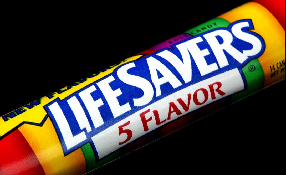 El retiro voluntario se realiza después de los reportes por parte de consumidores en Estados Unidos, quienes señalaron encontrar fragmentos de hebras de metal sueltas e incrustadas en gomitas dentro del empaque. Foto: archivo/EL UNIVERSAL