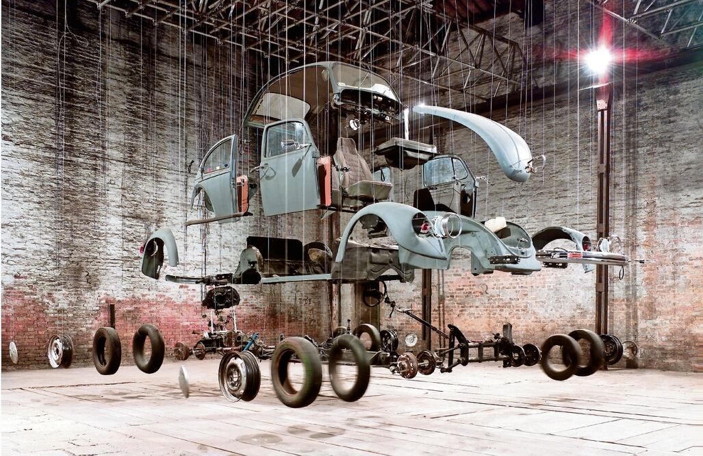En la muestra habrá obras como Cosmic Thing (2002), escultura que desarma un Beetle 1983 a fin de abordar el concepto de industrialización. Foto: MARCO