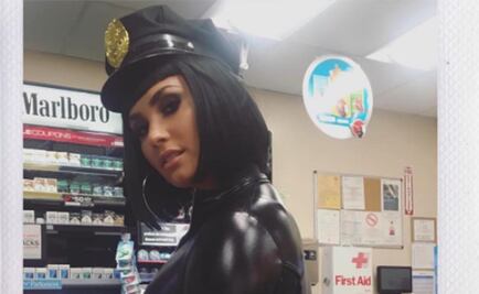 Demi Lovato muestra su trasero con sexy disfraz 