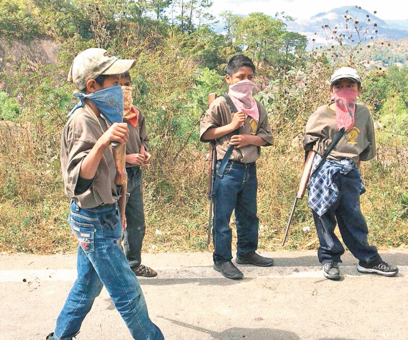 Hace dos días, 19 menores fueron presentados en la Policía Comunitaria de la Coordinadora Regional de Autoridades Comunitarias (CRAC) de Chilapa, Guerrero. ARCHIVO EL UNIVERSAL