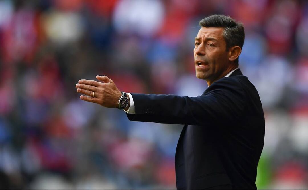 Pedro Caixinha director tecnico de Cruz Azul durante el juego de la Liga MX. FOTO/IMAGO7