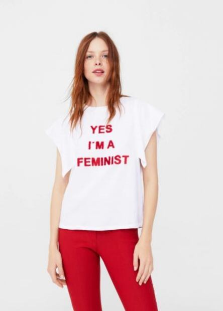 Camisetas con leyendas feministas de bajo costo