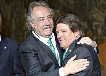 Miguel Herrera, "A Decio de María le faltaron hue..."