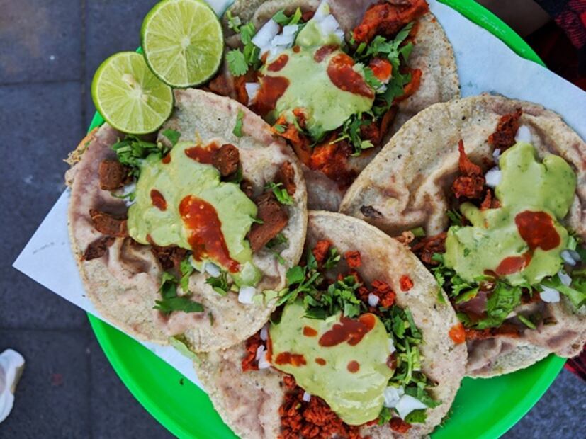 Estas taquerías en CDMX ofrecen servicio a domicilio
