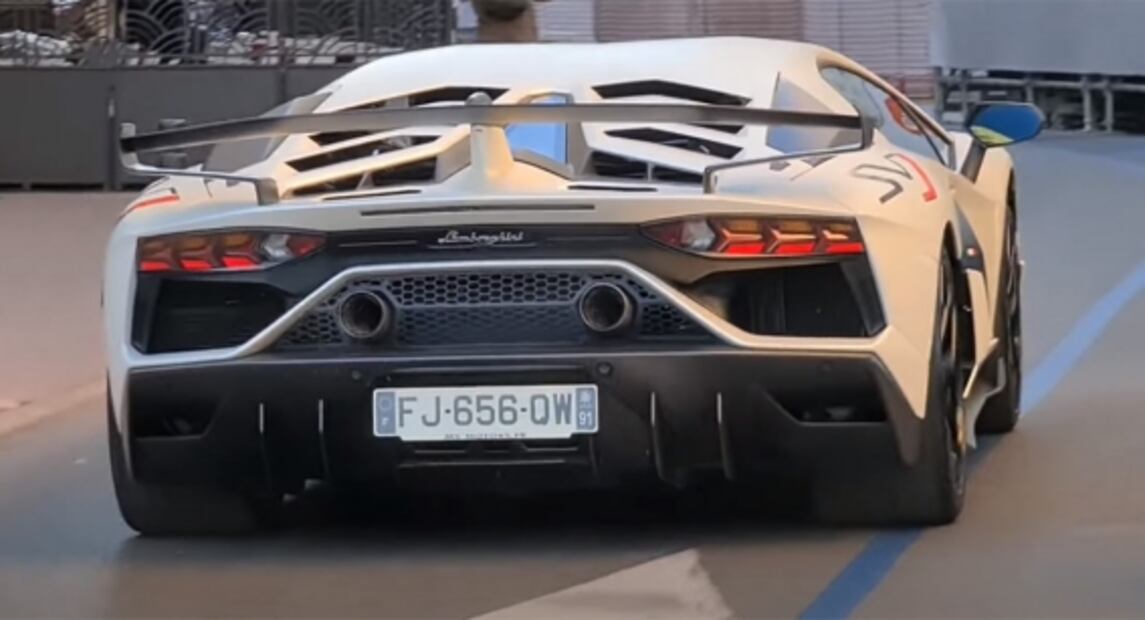 Lamborghini Aventador SVJ de futbolista podría ser triturado