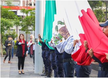 Gobierno de Morelos conmemora matanza estudiantil de 1968; izan bandera a media asta