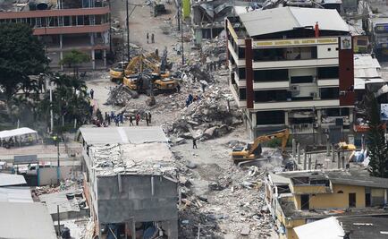 Suman 654 muertos por terremoto en Ecuador