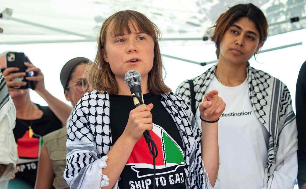 La activista Greta Thunberg habla con periodistas en Catania, Italia, el 1 de junio del 2025. (AP foto/Salvatore Cavalli)