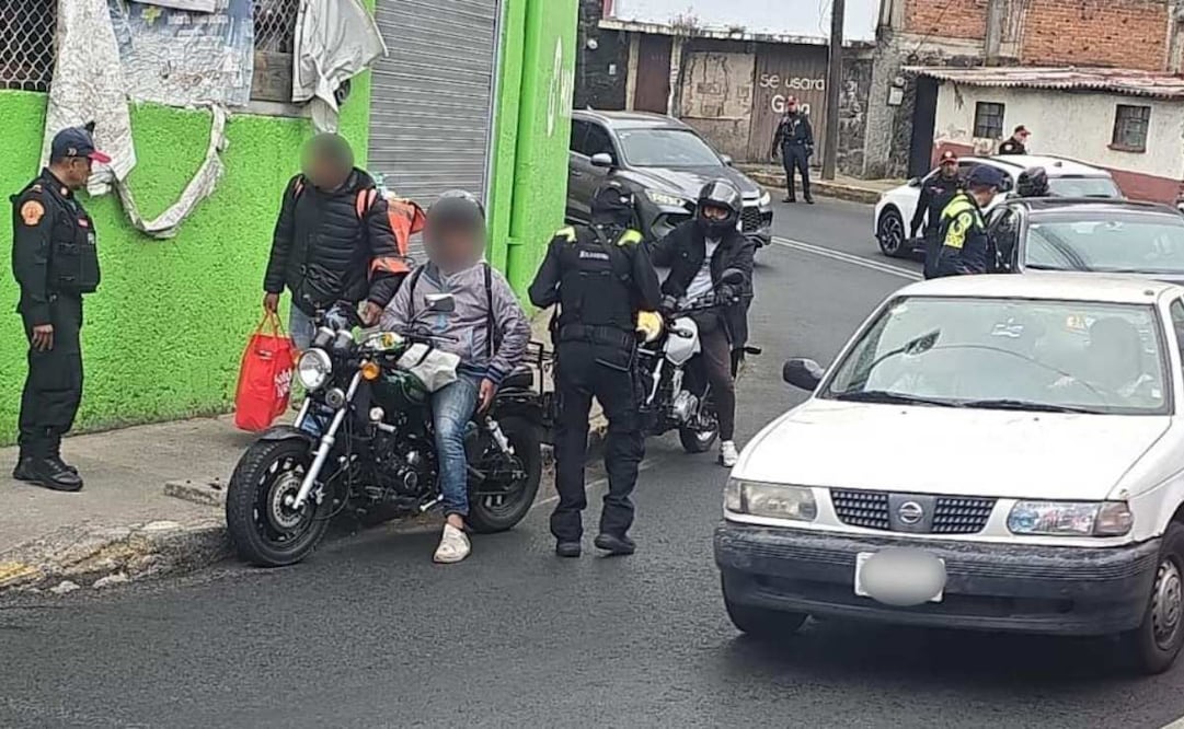 Remiten 19 motos al corralón y multan a 10 en operativo de recuperacion de ciclovías en la alcaldía Alvaro Obregón.
Foto: Especial.