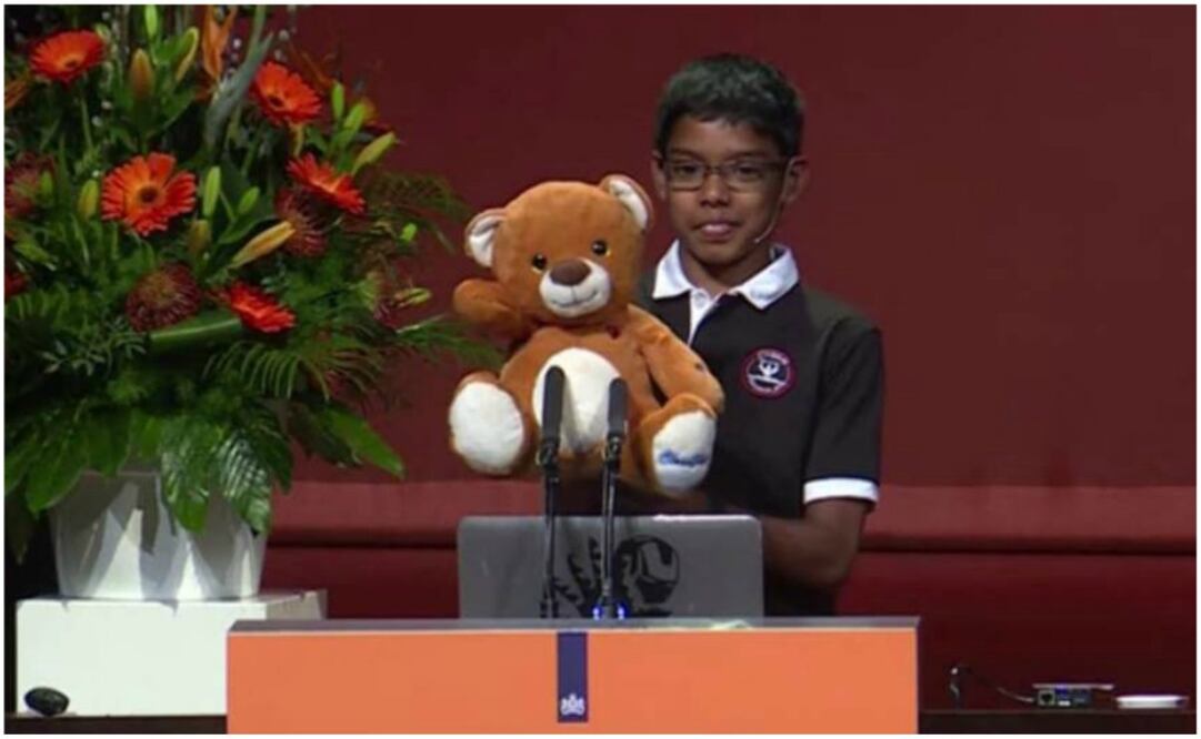 Su lema, tal y como asegura en sus presentaciones, es "Usa siempre tu conocimiento en ciberseguridad por el bien de la humanidad"