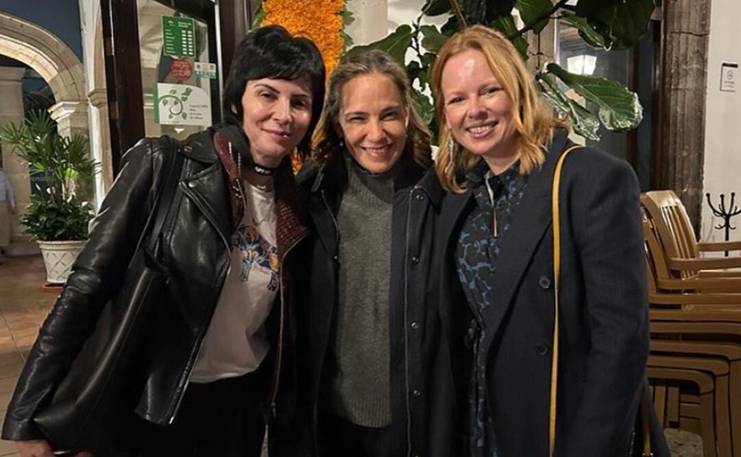 En el centro de la fotografía, la crítica de cine Daniela Michel. Foto: Instagram oficial.