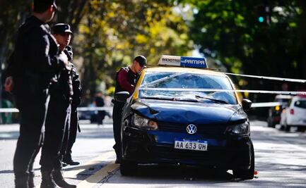 Taxista atropella a turistas francesas en Argentina