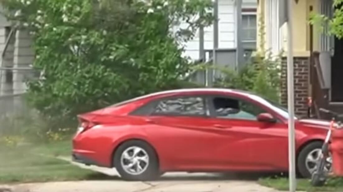 El nuevo reto de TikTok que anima a los jóvenes a robar autos