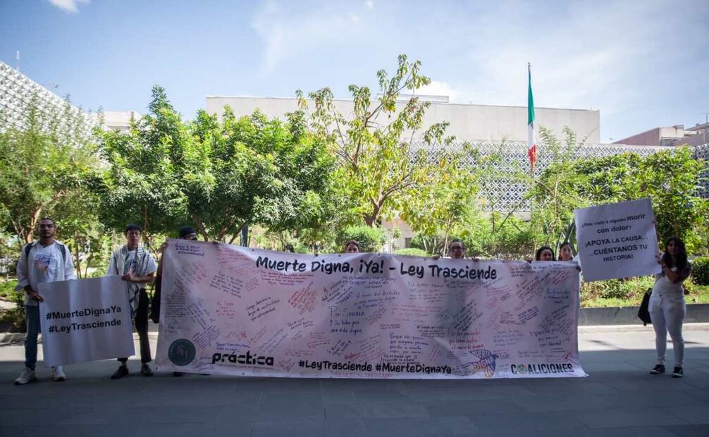 Conferencia Para la aprobación de la ley muerte digna sobre la eutanasia. La ‘Ley Trasciende’, impulsada por la activista Samara Martínez, quien vive con una enfermedad renal terminal (29/10/25). Foto: Andrea Murcia/ Cuartoscuro