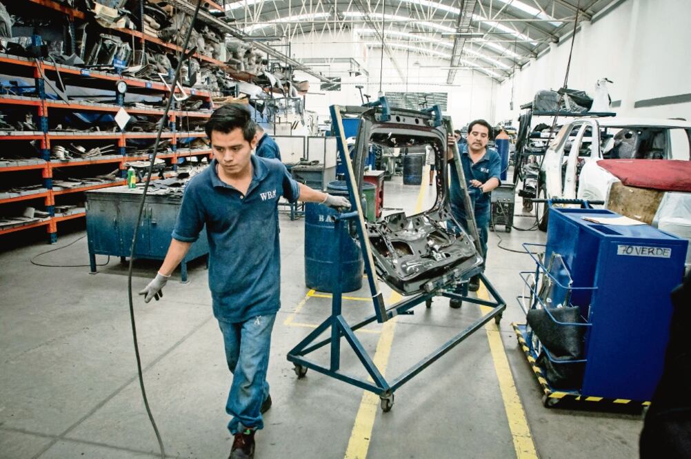 Pausa. Las reglas de origen frenan el avance del TLCAN, pues EU exigió un contenido regional de 85% y luego cedió para reducirlo a 75% (ARCHIVO EL UNIVERSAL)